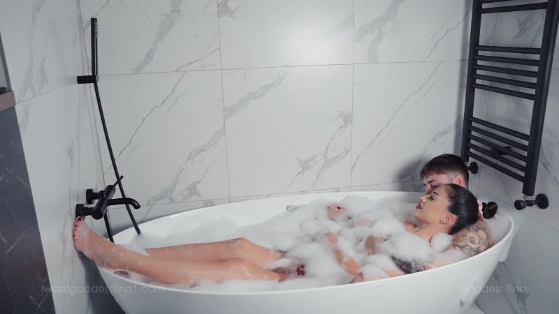 GoddessTina1 - Bubble Bath Cuckolding 2