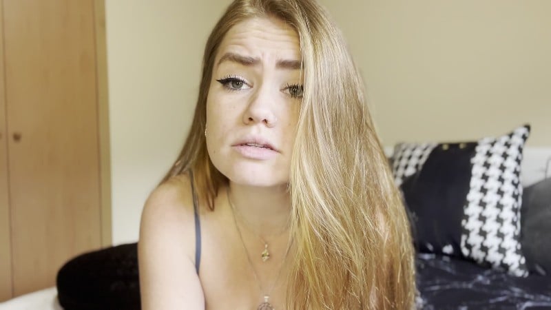 Goddess Roxy - Leggings Worship 1