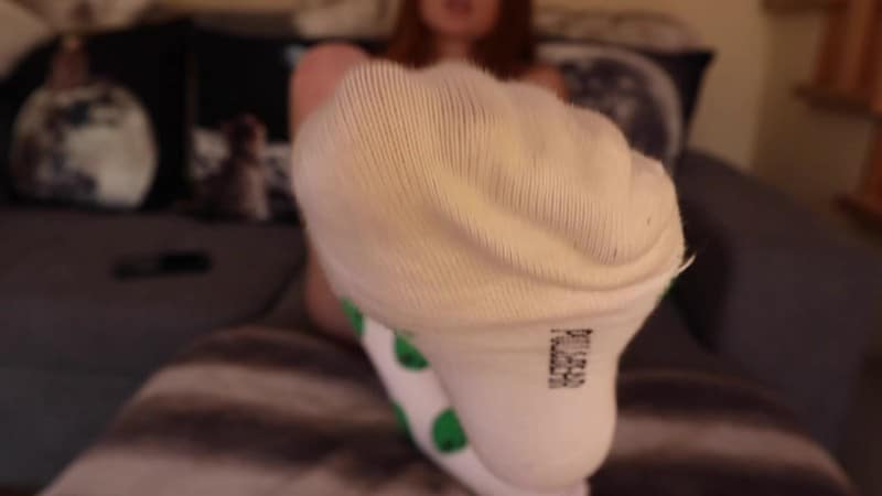 Goddess Roxy - Triggering You With My White Socks 2