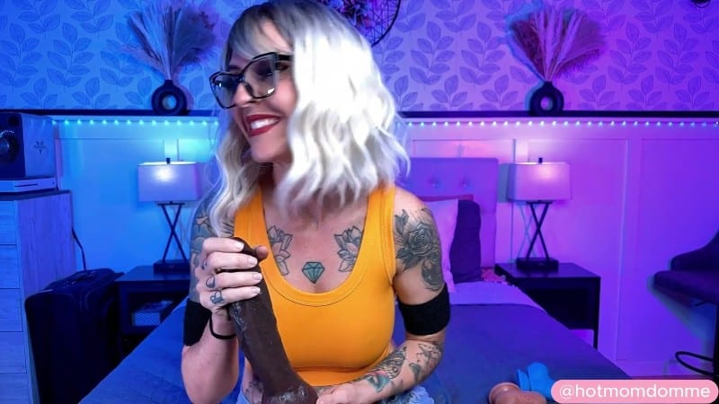 Hot Mom Domme - Self Suck CEI 2