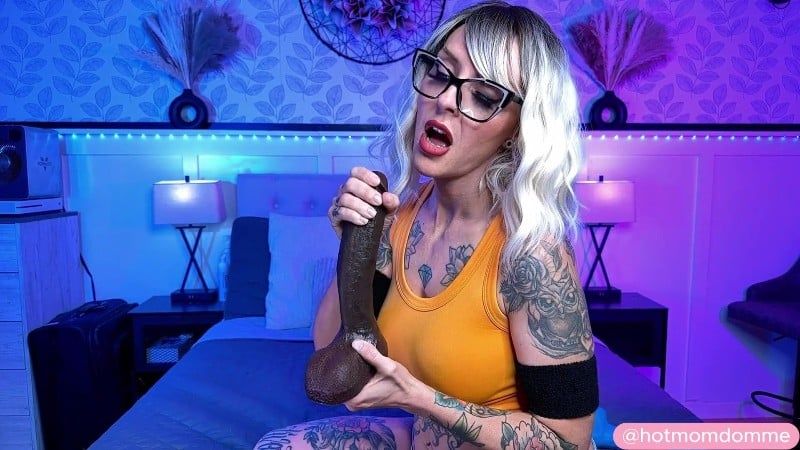 Hot Mom Domme - Self Suck CEI 4