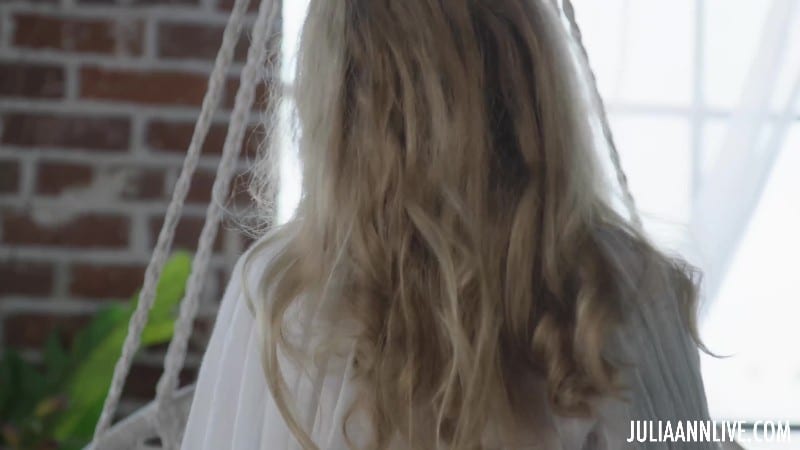 JuliaAnnLive 25/09/12 Swing Chair Finger Tease 4k 5