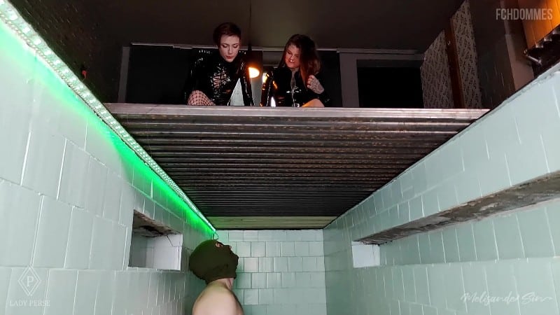 LadyPerse - Gold And Cold Shower For This Slave 1