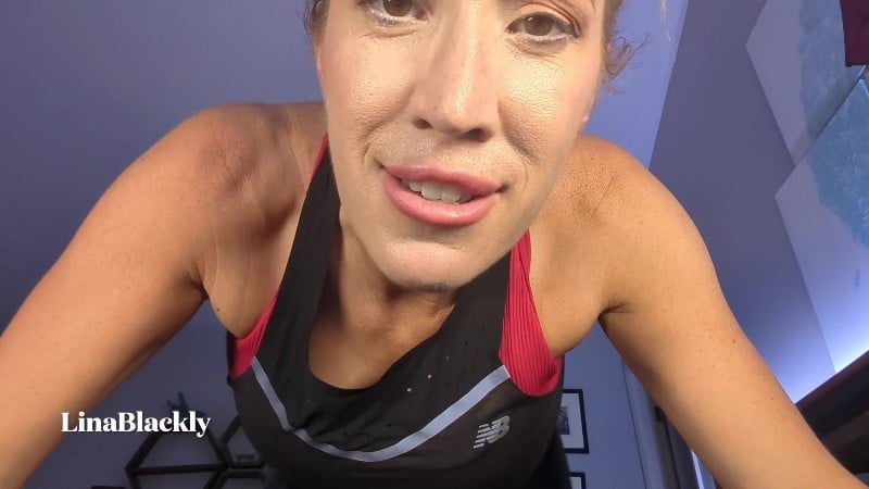 LinaBlackly - Giantess Step-Mommy Uses Shrunken step-Son's Body for Fun 1