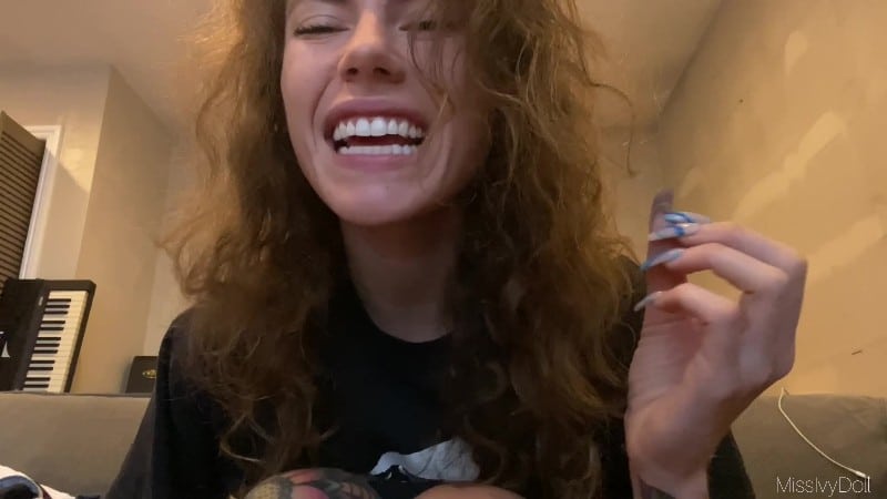 MissIvyDoll - Slave for Long Nails 2