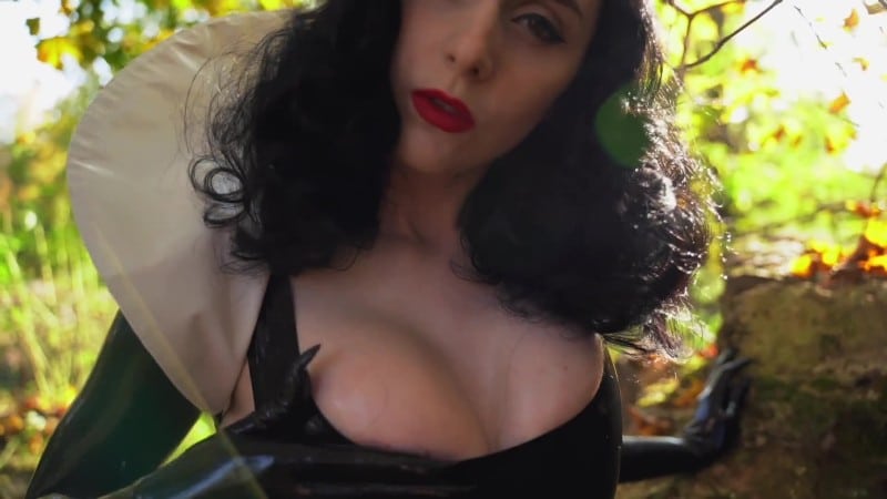 Miss Ellie Mouse - Snow Whites Beautiful Boobs 5