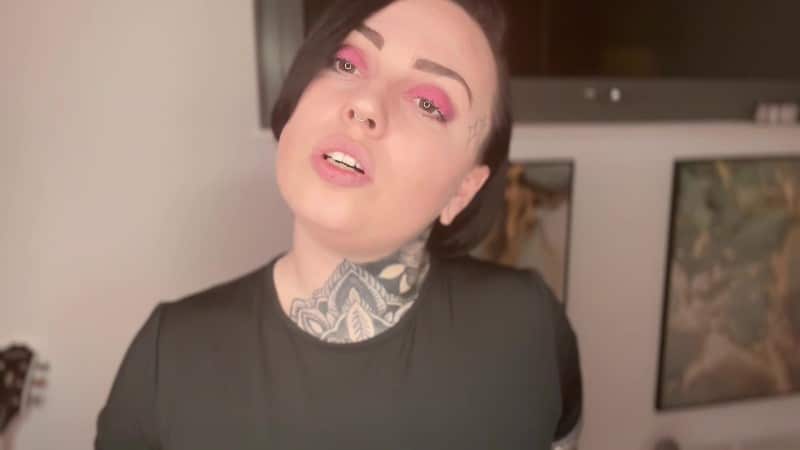 Miss Valentina - Show Me Those Panties 2
