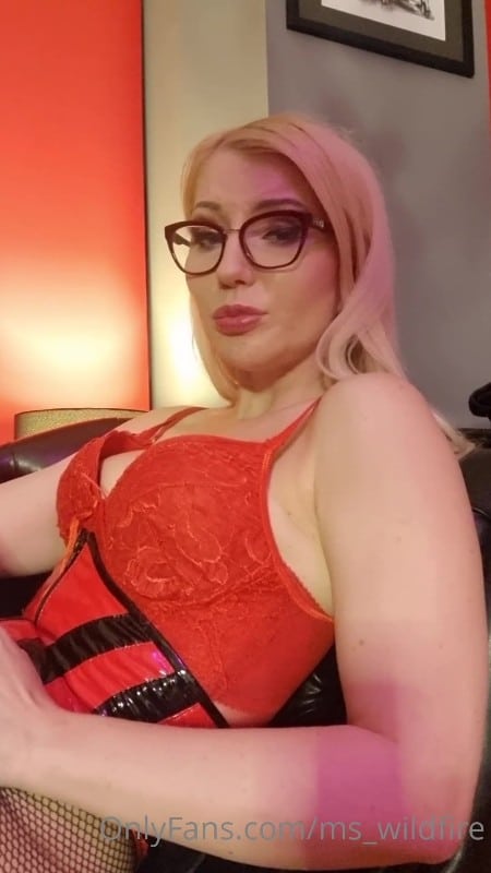 Mistress Alexandra Wildfire - Let Me Tell You Just What I Think Of Your Embarr 3