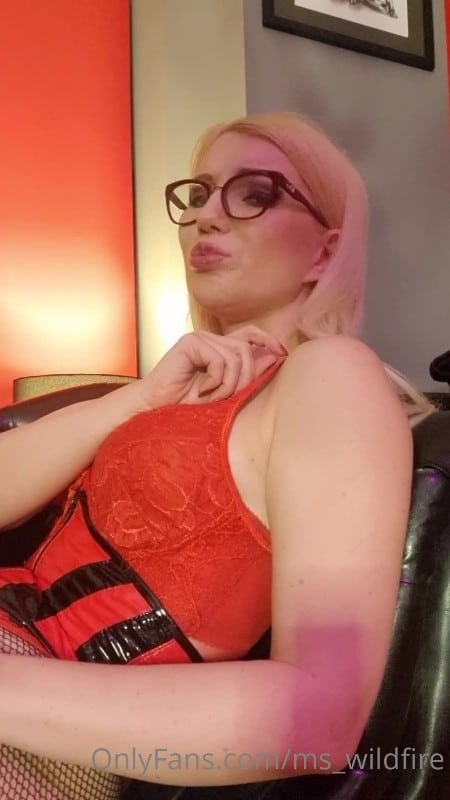Mistress Alexandra Wildfire - Let Me Tell You Just What I Think Of Your Embarr 2