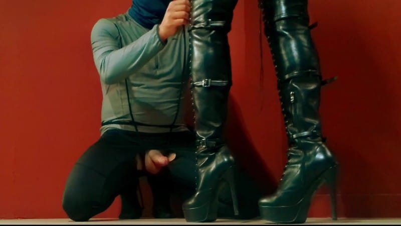 Mistress Magda - Slave Training Ballbusting 1