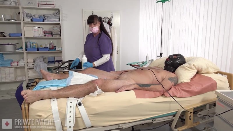 PRIVATE PATIENT - All Fours 04 4