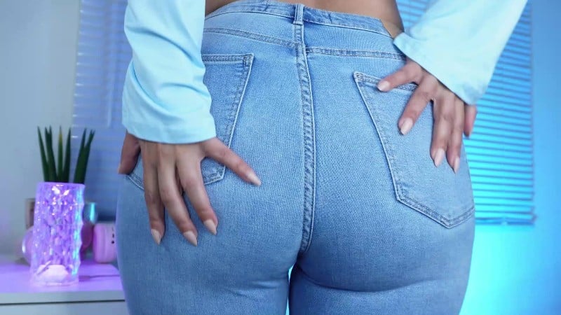 QueenAnnellea - Cum on my Jeans 3