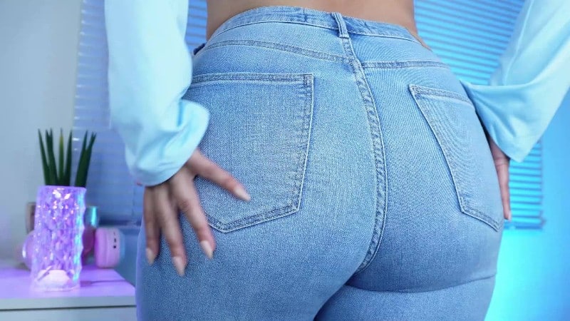 QueenAnnellea - Cum on my Jeans 4