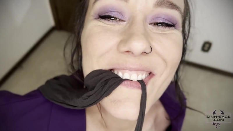 SinnSage 25 09 04 Sinn Sage The Boss Put A Load In Her Heels FullHD 3