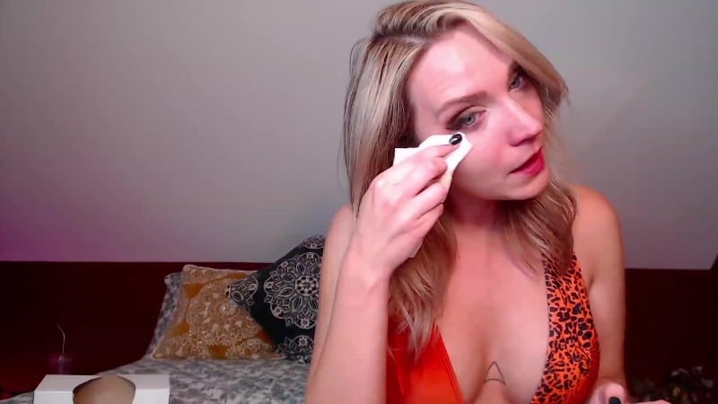 SneezeGoddess - 15 Sneezes from One Sniff 3