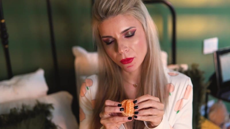 TheAlexaCreed - Munching 3