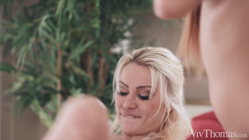 VivThomas 25/09/12 Stella Luxx And Cherry Kiss Crawling Back To You 4k 4