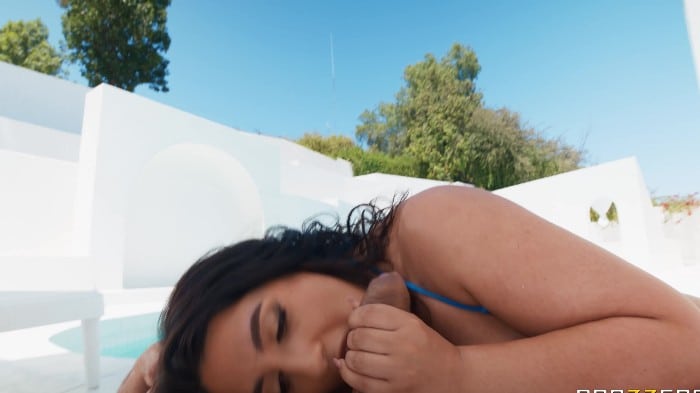 [BrazzersExxtrass/Brazzers] Sarah Arabic - Sarah Arabic's First Anal (2025-09-26) [2160p] 4