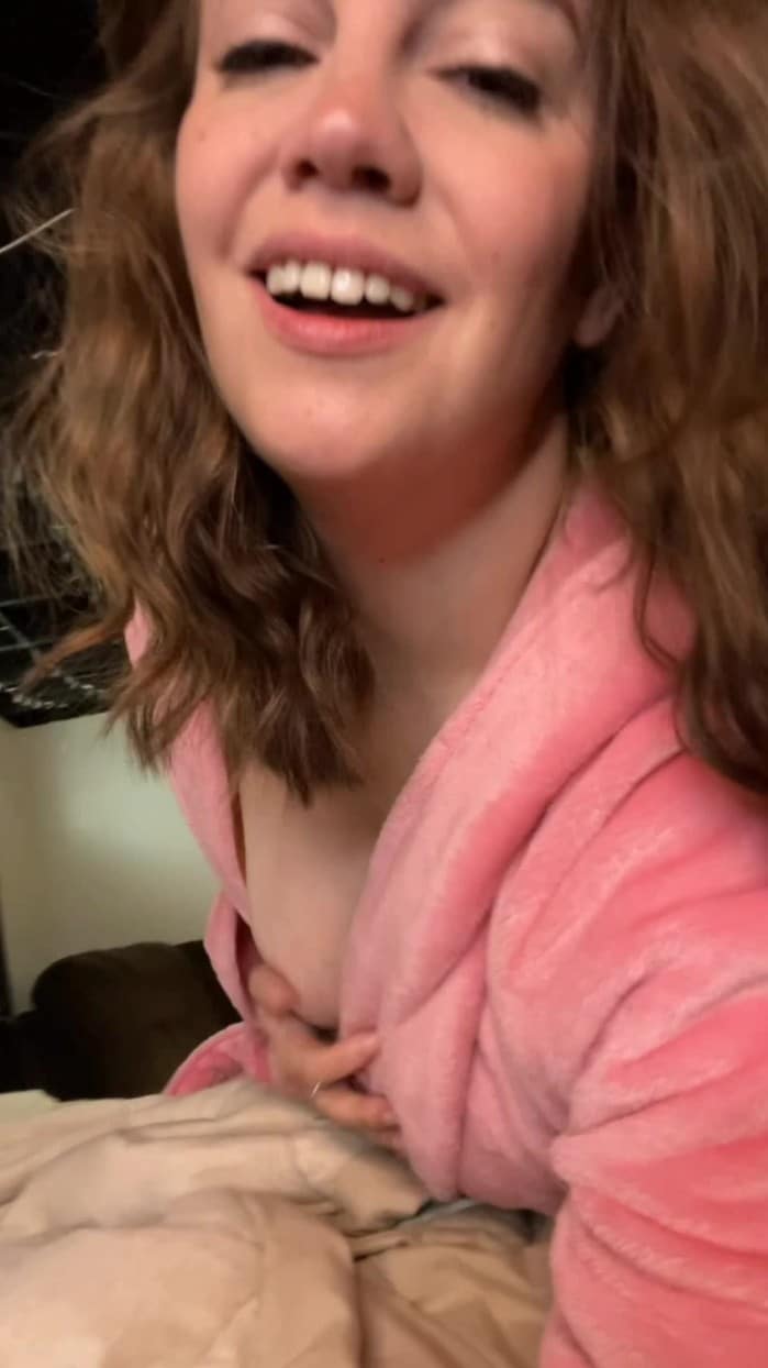[ManyVids] Maggierosexo - Increasingly Dirty Messages With Your Step-Sister [1080p] 4