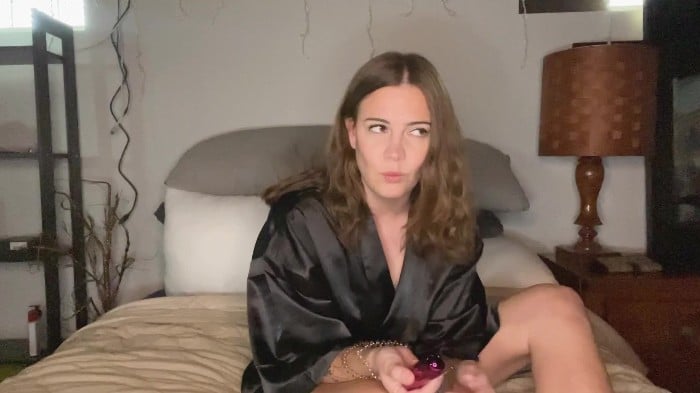 [ManyVids] Maggierosexo - Pt.3 Learning Sex With Your Step-Sister [1080p] 19