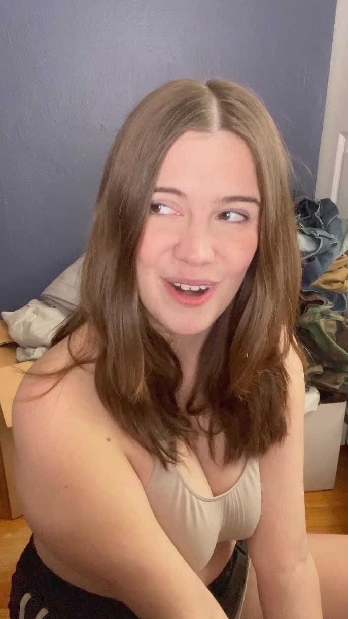 [ManyVids] Maggierosexo - Mommy's Job As A Fluffer [1080p] 5
