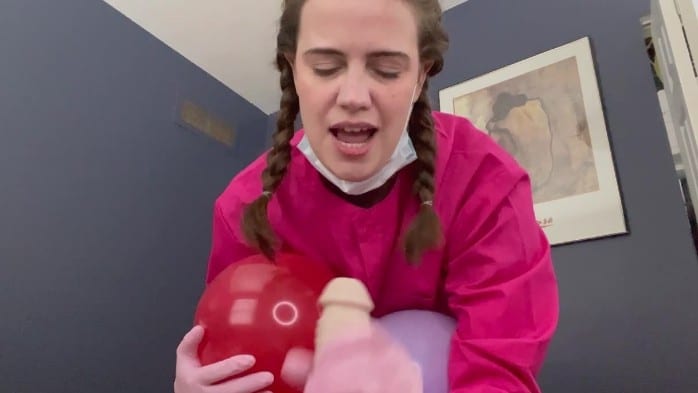 [ManyVids] Maggierosexo - Nurse Gives You A Birthday Surprise [720p] 5
