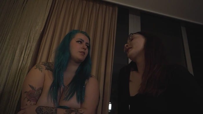 [Manyvids] 2024-06 - Miss Malorie Switch & Luna Allora - Your Loving Family (step Family Values) [1080p] 3