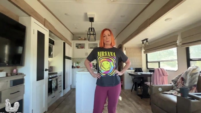 [ManyVids] Shiny Cock Film - Step-Mom Makes Up For Ruined Summer Vacation 1
