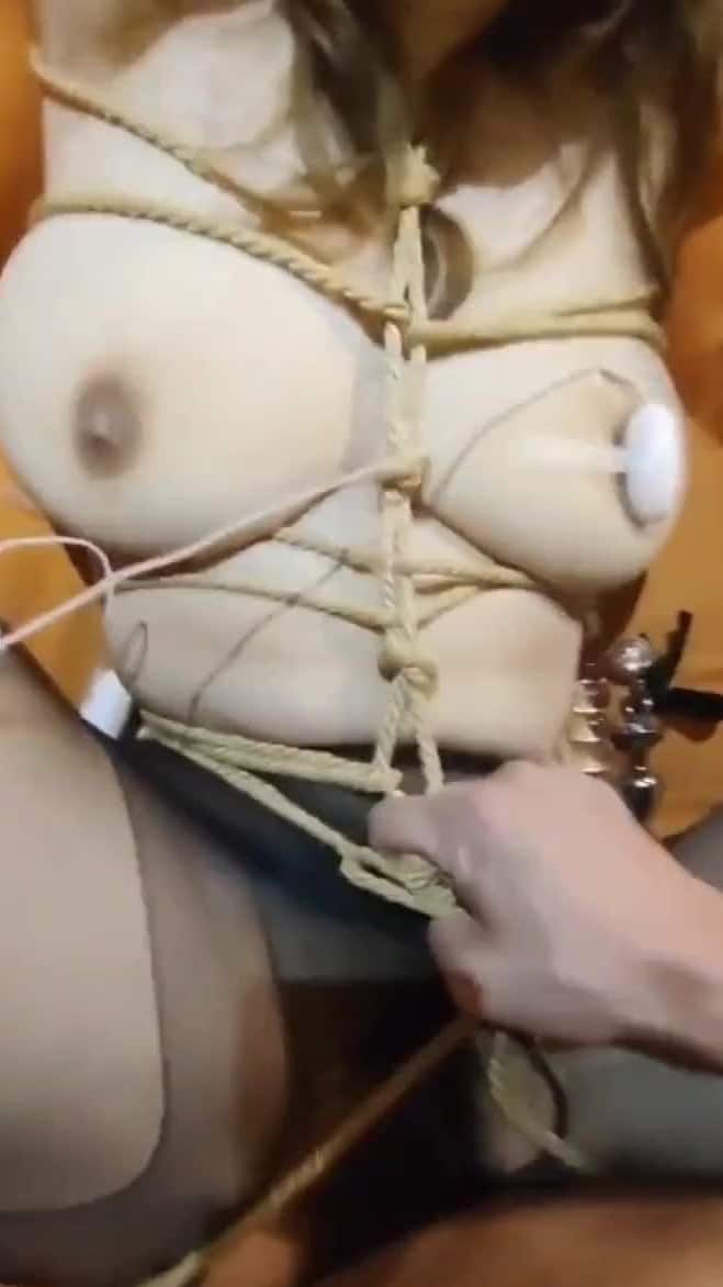 新奇刺激❤️sm调教你最喜欢的清纯双马尾同桌 3