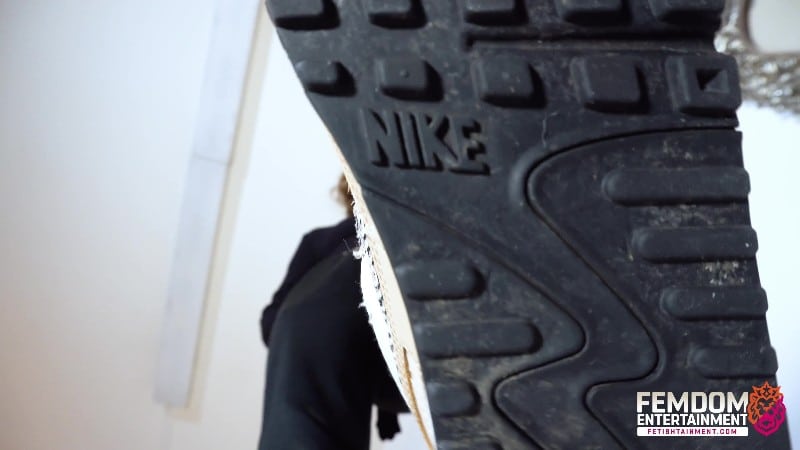 13 Minutes Trampling Point Of Views Foot Humiliation Giantess Feet With Miss Kinga 4K Uhd Mp4 1