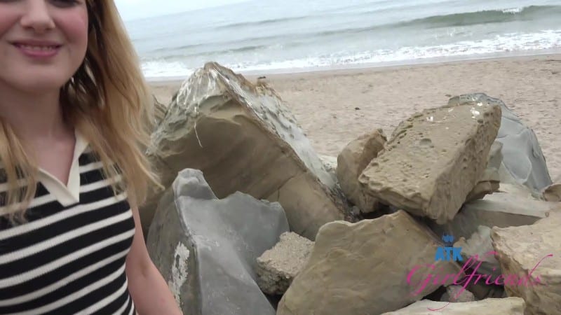 ATKGirlfriends 25/10/10 Dez Hansen Central Cali 1 FullHD 12