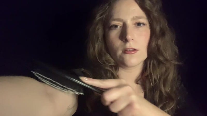 Alt ASMR Maddie - brushing 1