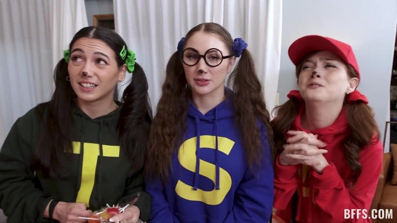 [BFFS | TeamSkeet] 25/10/26 Jade Valentine, Bella Blu, Megan Mistakes - Trick or Treat! We'll Eat Your Cock Straight From the Candy Bowl FullHD 1