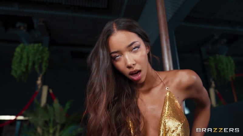 [BrazzersExxtra | Brazzers] 25/10/16 Lia Lin Bouncing And Banging 4k/1080 3