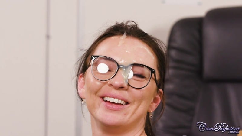 CumPerfection 25/10/16 Nicole Polish Salesman Reward FullHD 4