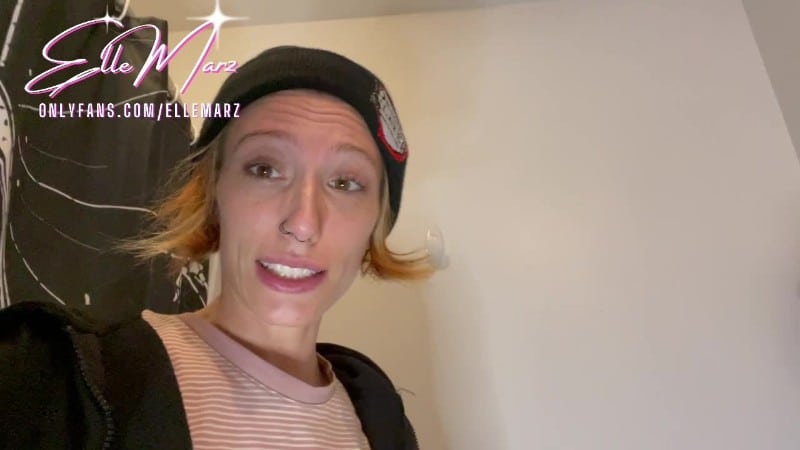 Elle Marz Bro wants my GYAT 1