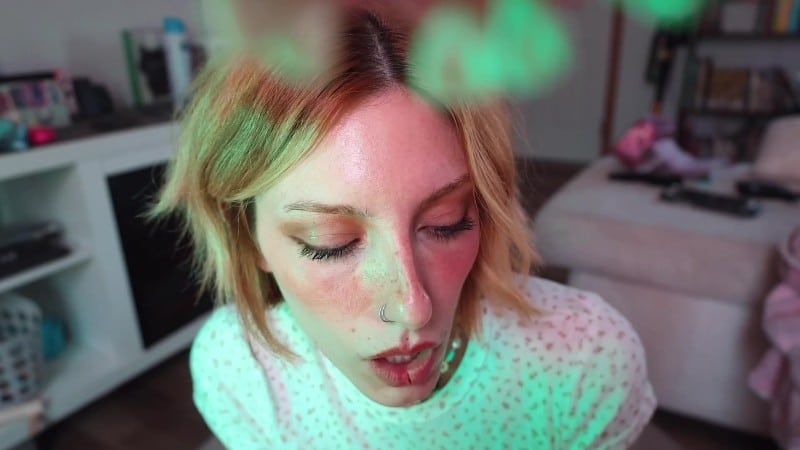 Elle Marz Chaotic-dentist-ASMR 5