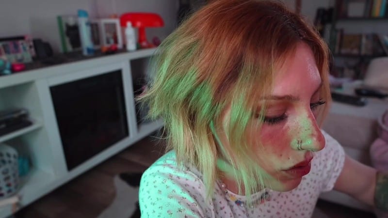 Elle Marz Chaotic-dentist-ASMR 1