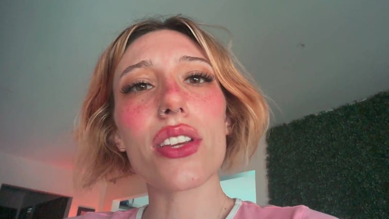 Elle Marz Found-hiding-tiny-VORE 3