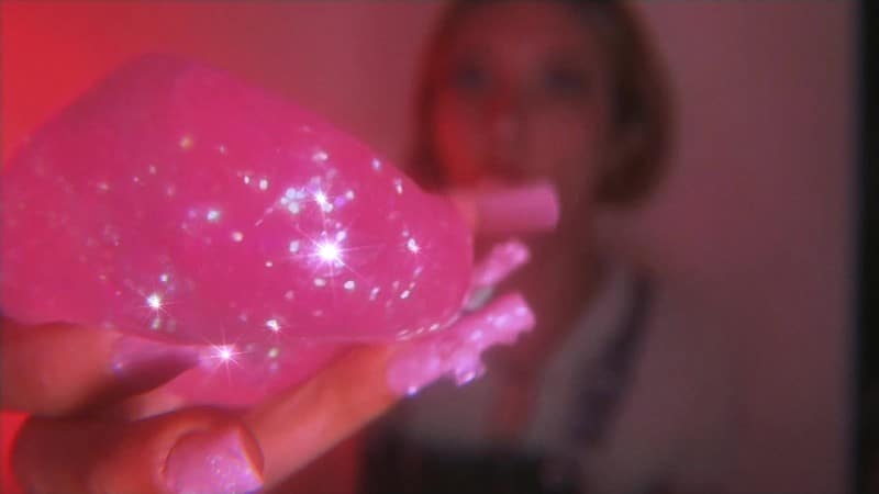 Elle Marz Whats in my bag ASMR 3
