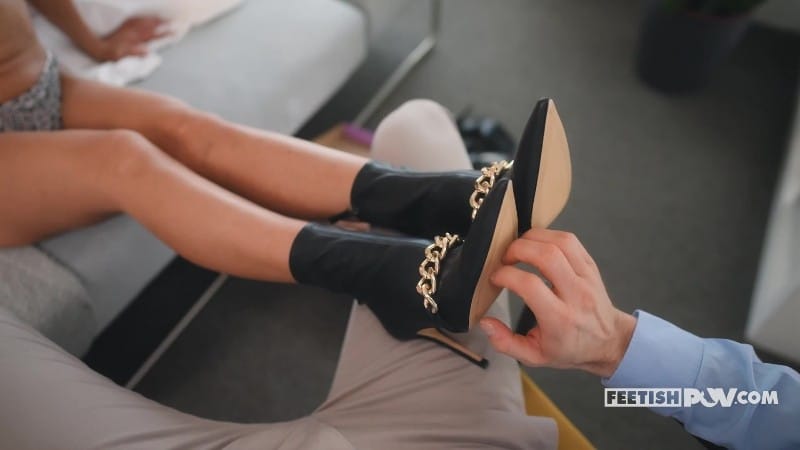 FeetishPOV 24 06 07 Apolonia Lapiedra Apolonia And Her Perfect Pair Of Feet FullHD 1