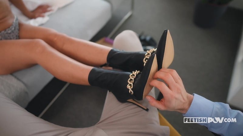 FeetishPOV 24 06 07 Apolonia Lapiedra Apolonia And Her Perfect Pair Of Feet 4k 1