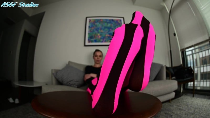 German Milf Is A Foot Virgin Enjoy Her Big 10 Soles Pt 4 Mp4 4