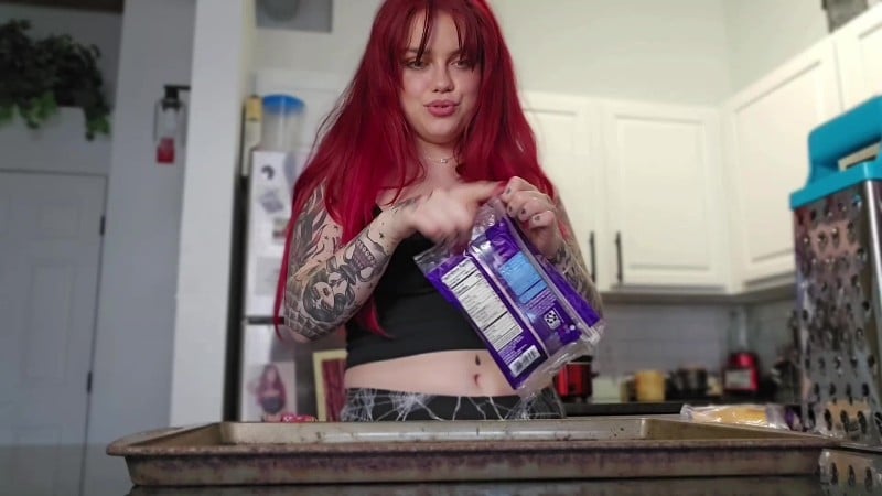 Ginger Rae xoxo - POV Cheese Fetish and Vore - Shrinking - Ginger Rae 2