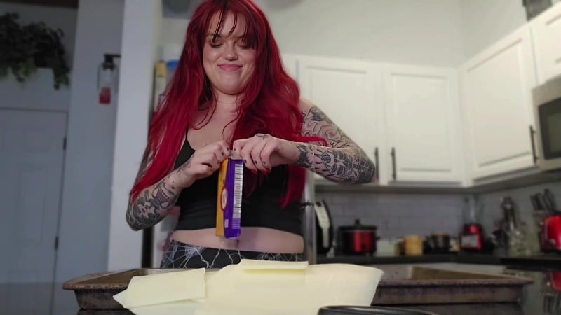 Ginger Rae xoxo - POV Cheese Fetish and Vore - Shrinking - Ginger Rae 4