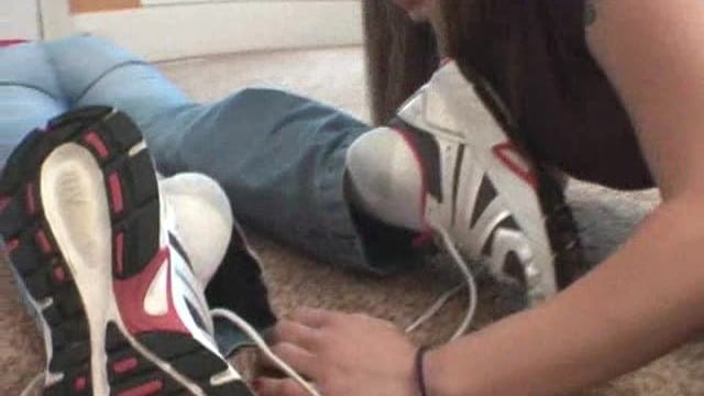Girls Smelling Each Others Feet Nevaeh And Julia 3
