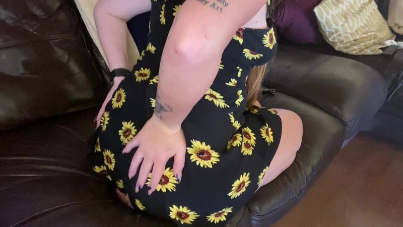 Goddess Roxy - Ignoring you in my pretty sundress 2