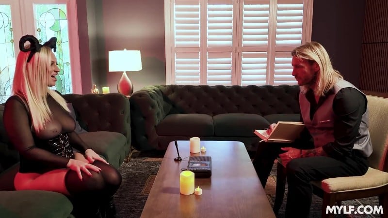 [GotMylf | MYLF] 25 10 31 Elana Bunnz - Suck the Succubus Out of Me FullHD 2
