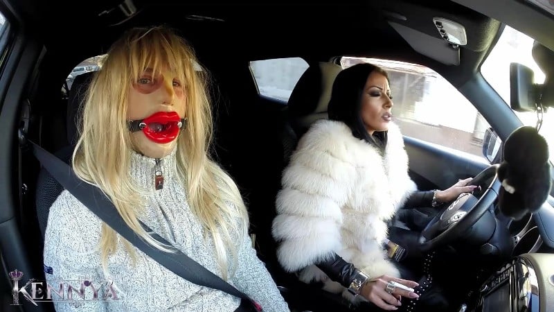 House of Sinn - The ashtray bimbo goes for a ride 2