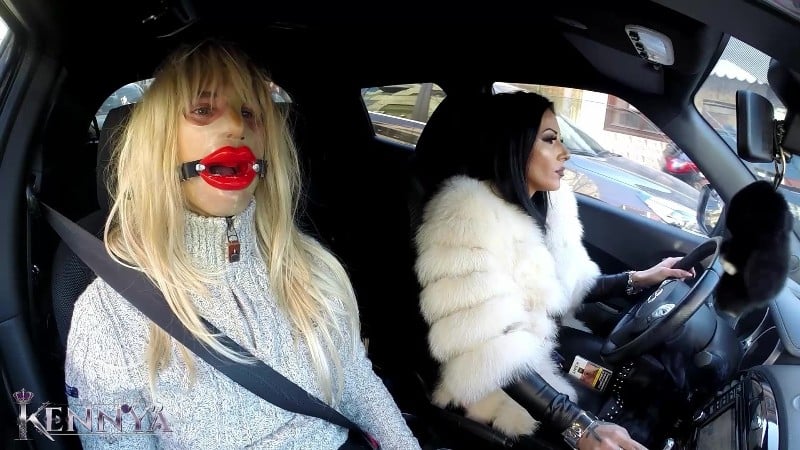 House of Sinn - The ashtray bimbo goes for a ride 4